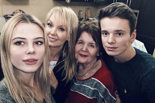 Сын певицы Валерии попал в три дорожные аварии за несколько дней