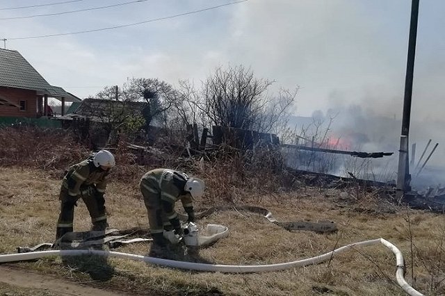 В Верхней Пышме локализовали пожар на площади 1,6 тыс. квадратных метров