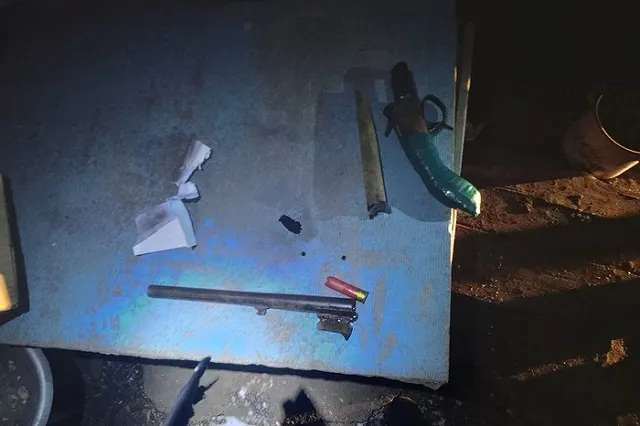 Пытался спрятаться на сеновале: силовики рассказали подробности о расстреле свердловским пенсионером своих сыновей