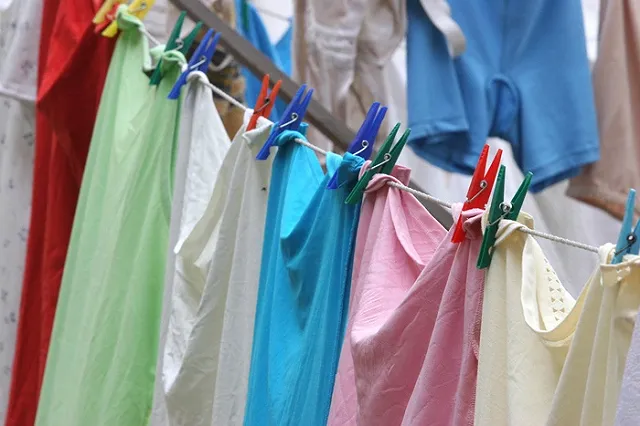 В сети ужаснулись расистской рекламе китайского моющего средства