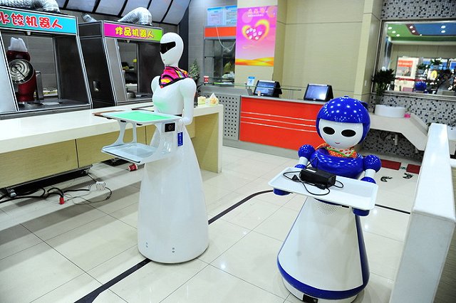 Посетитель ресторана открыл стрельбу из-за отказа официантки с ним посидеть