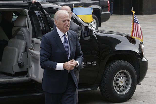 Байден сравнил евроинтеграцию Украины с полетом на Луну