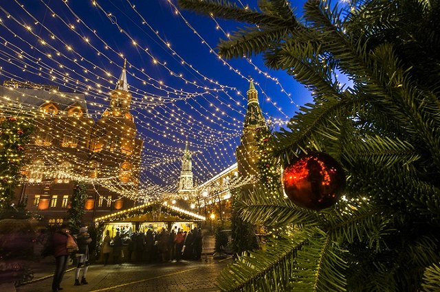 Россияне рассказали, что загадывают в новогоднюю ночь