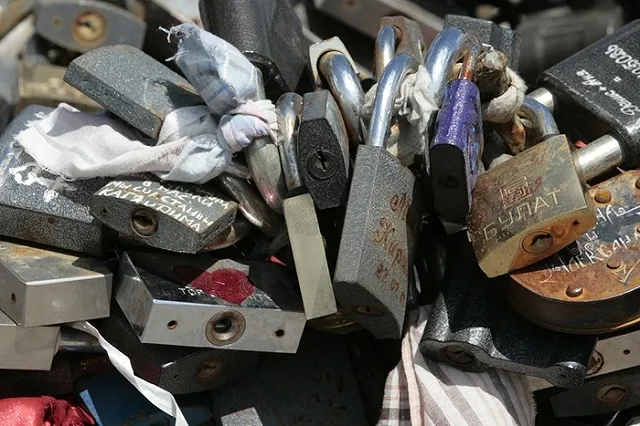 Молодожены из Уэльса решили развестись прямо на свадьбе