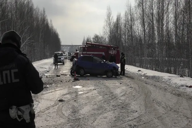 На свердловской трассе погиб водитель, вылетев на встречную полосу