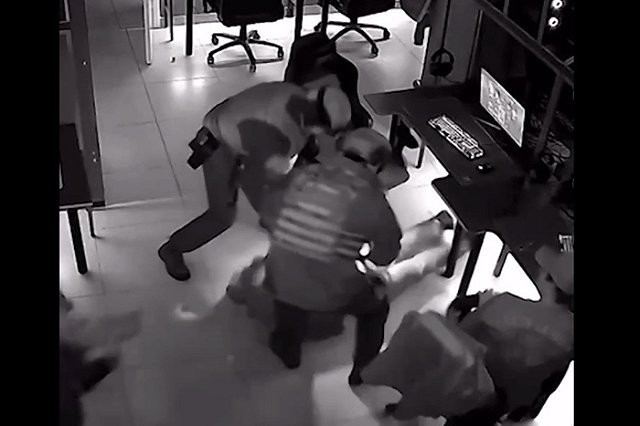 Играл за террористов: в Нижнем Тагиле спецназ скрутил геймера в компьютерном клубе