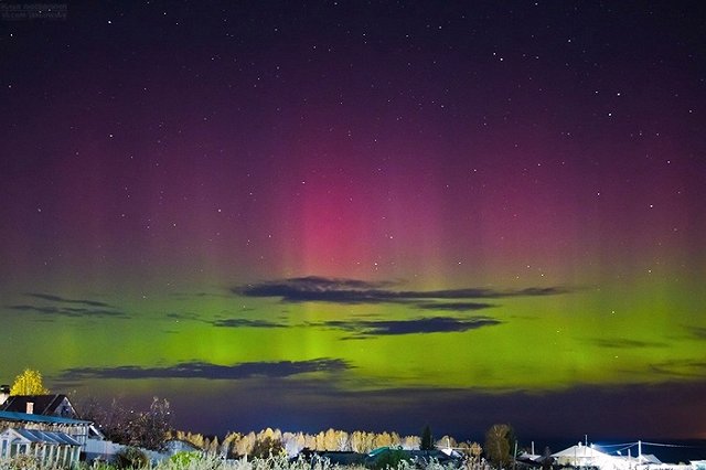 Уралец запечатлел редкое для Свердловской области полярное сияние