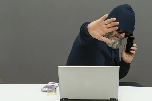 Мошенник из Ставрополя украл телефон сам у себя