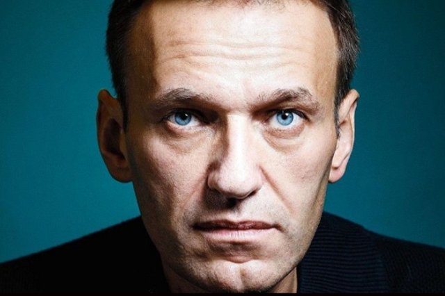 Решение наградить фильм Навального раскололо кинопремию «Белый слон»