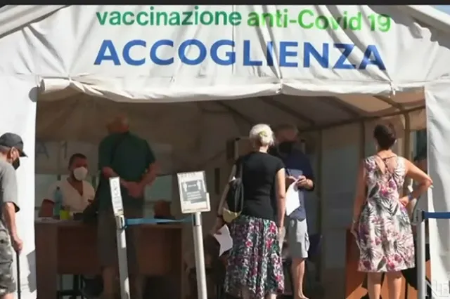 В Роспотребнадзоре заявили, что нет необходимости вводить федеральные COVID-ограничения