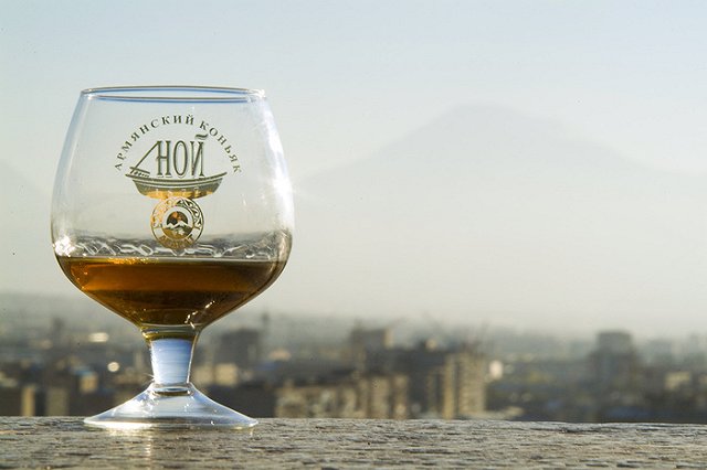 Каждый десятый екатеринбуржец спасается от осенней хандры алкоголем