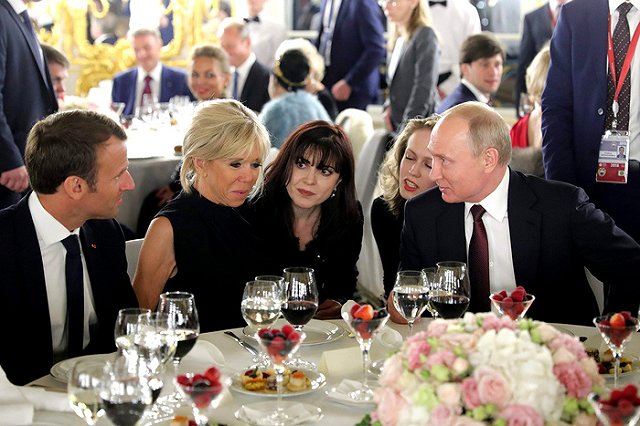 Дочь Брижит Макрон рассказала, как мать закрутила роман с будущим президентом