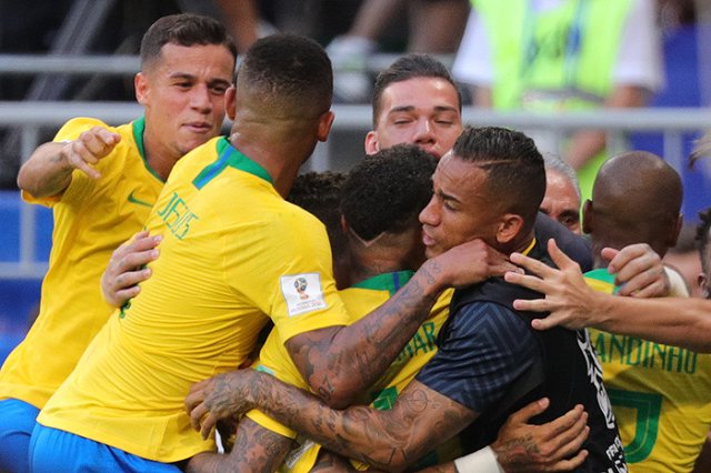 Бразилия вышла в четвертьфинал чемпионата мира
