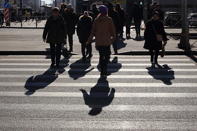 Свердловчанка взыскала с коммунальщиков более 150 тысяч рублей за падение на пешеходном переходе