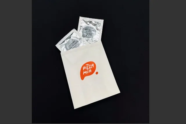 В Екатеринбурге стали доставлять пиццу с презервативами