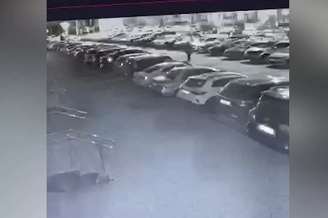 Центр Екатеринбурга атаковали автоворы