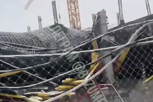 В Академическом обрушился целый этаж гигантского банного комплекса