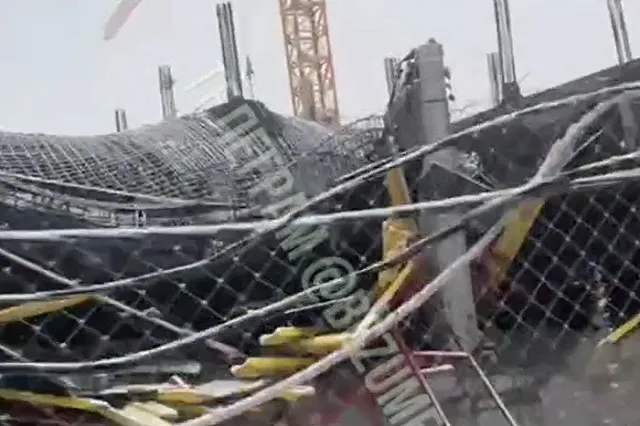 В Академическом обрушился целый этаж гигантского банного комплекса