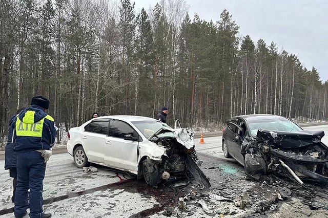 При обгоне на трассе Реж — Алапаевск погиб 22-летний водитель