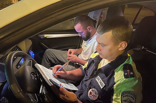 Сотрудники Госавтоинспекции оштрафовали участников шоу на крышах автомобилей