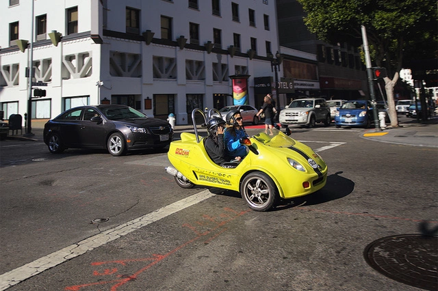 Мурат Гунак: в Германии человек на большом автомобиле выглядит глупо