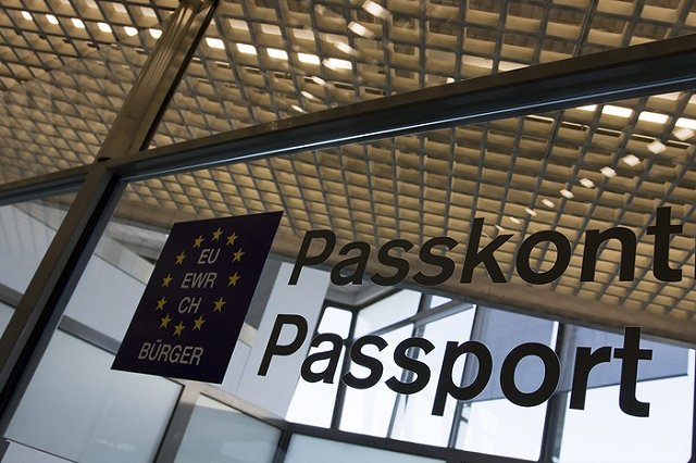 В Еврокомиссии не исключили создания временных транзитных зон внутри ЕС