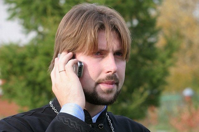 Обвиняемый в растлении несовершеннолетних священник не признал вину в суде