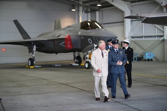 Неизвестные попытались украсть данные о британских F-35 через Tinder