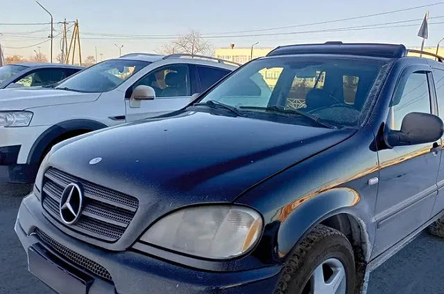 Должника по алиментам заставили выплатить долг, лишив «Мерседеса»