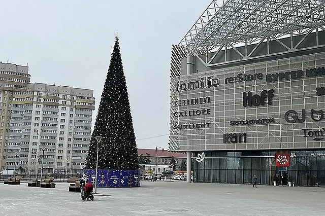 В Екатеринбурге закрылись мобильные пункты вакцинации в торговых центрах