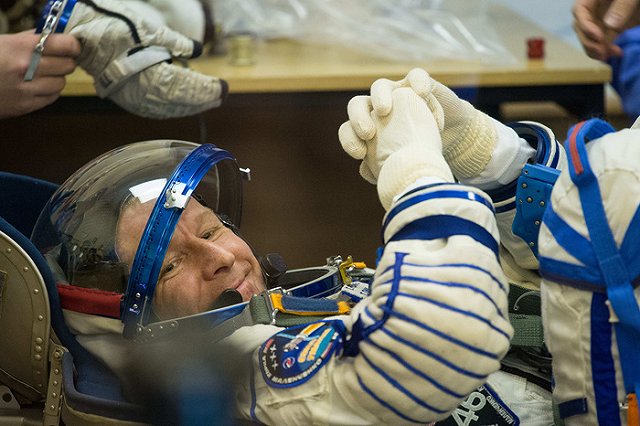 Британский астронавт извинился за звонок с орбиты незнакомой женщине