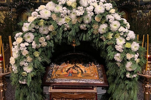 Православные христиане встречают Рождество