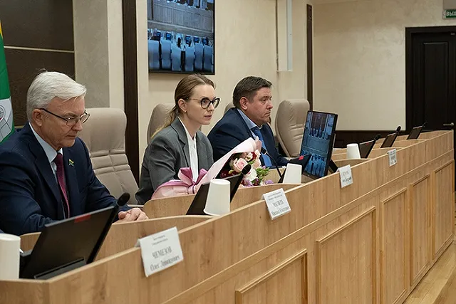 Анна Гурарий намерена сохранить работу в вузе