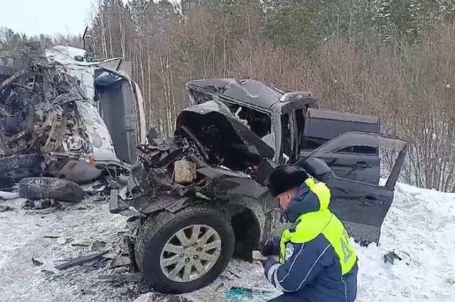 Женщина-пассажир внедорожника погибла в аварии в Туринском районе