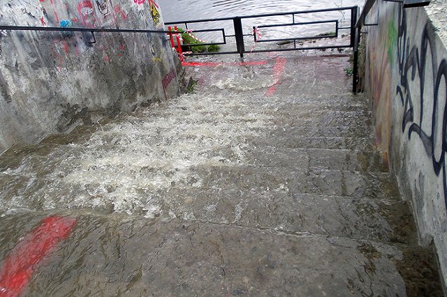 «Каменный мост» в Екатеринбурге может обрушиться
