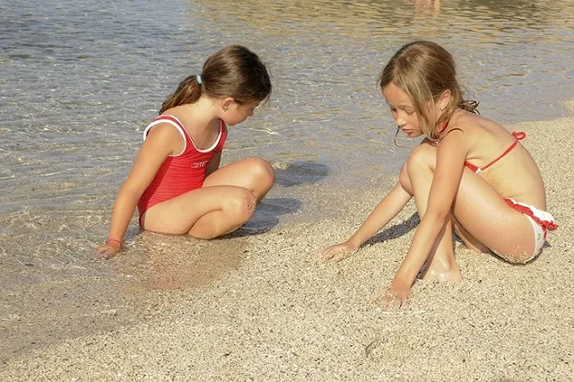 Детские бикини вызвали панику среди покупательниц