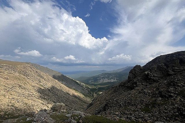 Свердловчанам запретили посещать лес из-за падения обломков ракеты