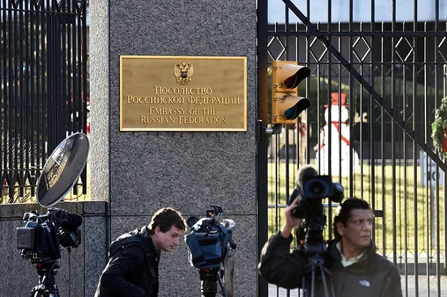 В Индии умер российский посол