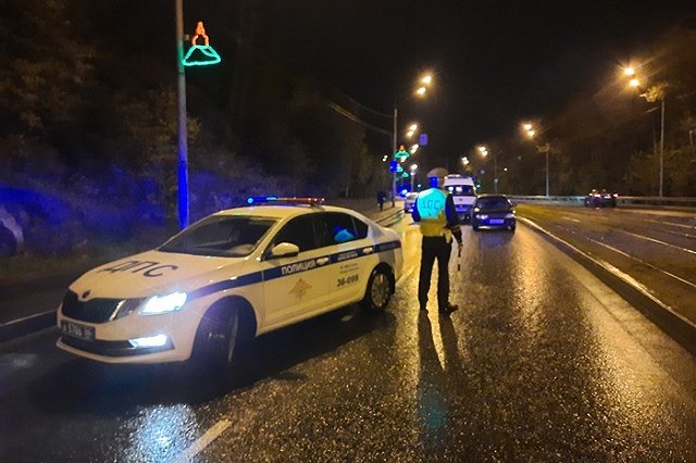 Из-за невнимательности женщина устроила ДТП, в котором пострадали её дети