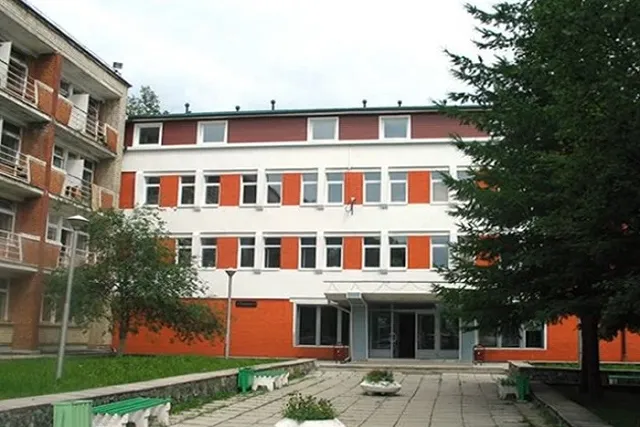 Беженцев из Донбасса начали переселять из Екатеринбурга в область