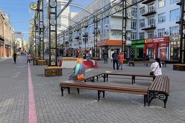 Екатеринбуржцы создали петицию с просьбой не убирать с улицы Вайнера медиаэкран