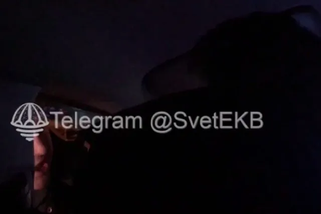 «Ты у меня в гостях, животное!» В Екатеринбурге автохам накинулся с оскорблениями на таксиста