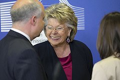 Еврокомиссар отказалась от поездки на Олимпиаду