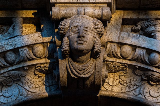 Супругу обвиняемого в домашнем насилии Войнова могут депортировать из США