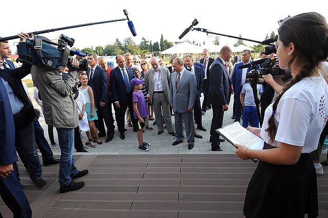 Путин объяснил 11-летнему мальчику необходимость снижения курса рубля