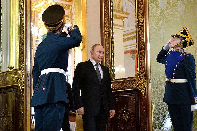 Россиян будут наказывать за оскорбление Владимира Путина