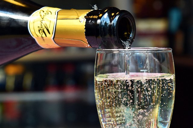 Сотрудникам академии госслужбы в Екатеринбурге запретили пить на корпоративе