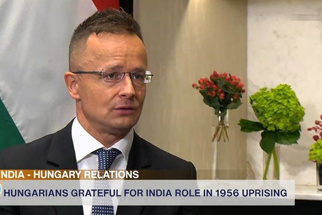 Глава МИД Венгрии пообещал не вводить визовые ограничения для россиян