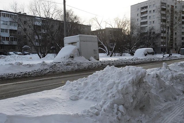 Екатеринбуржцы высказались про неубранный город после «круглого стола» чиновников