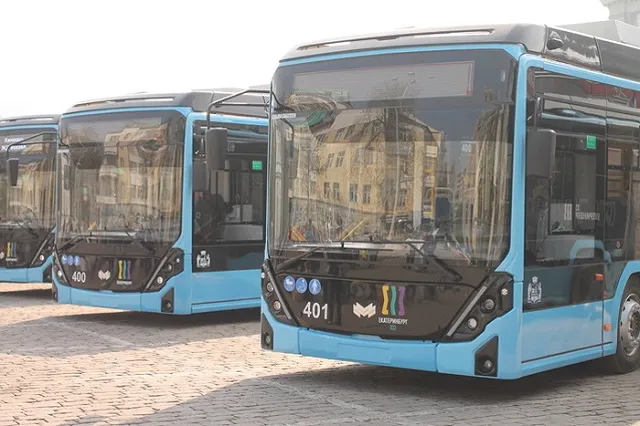 В Екатеринбурге новые синие троллейбусы стали ломаться из-за потепления